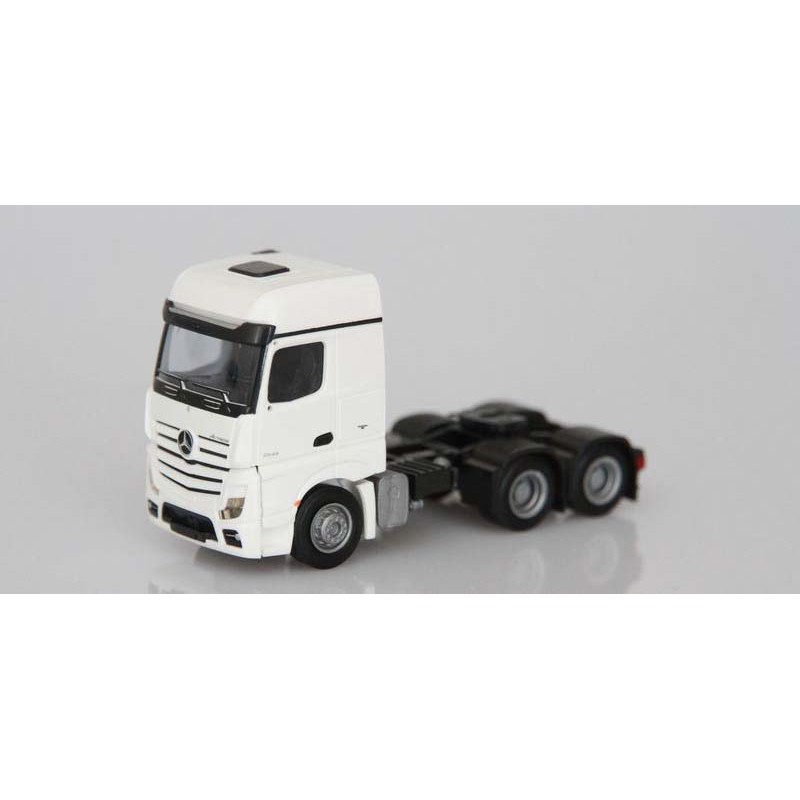 MB Actros 2 a tre assi. AWM-Automodelle 8639.51