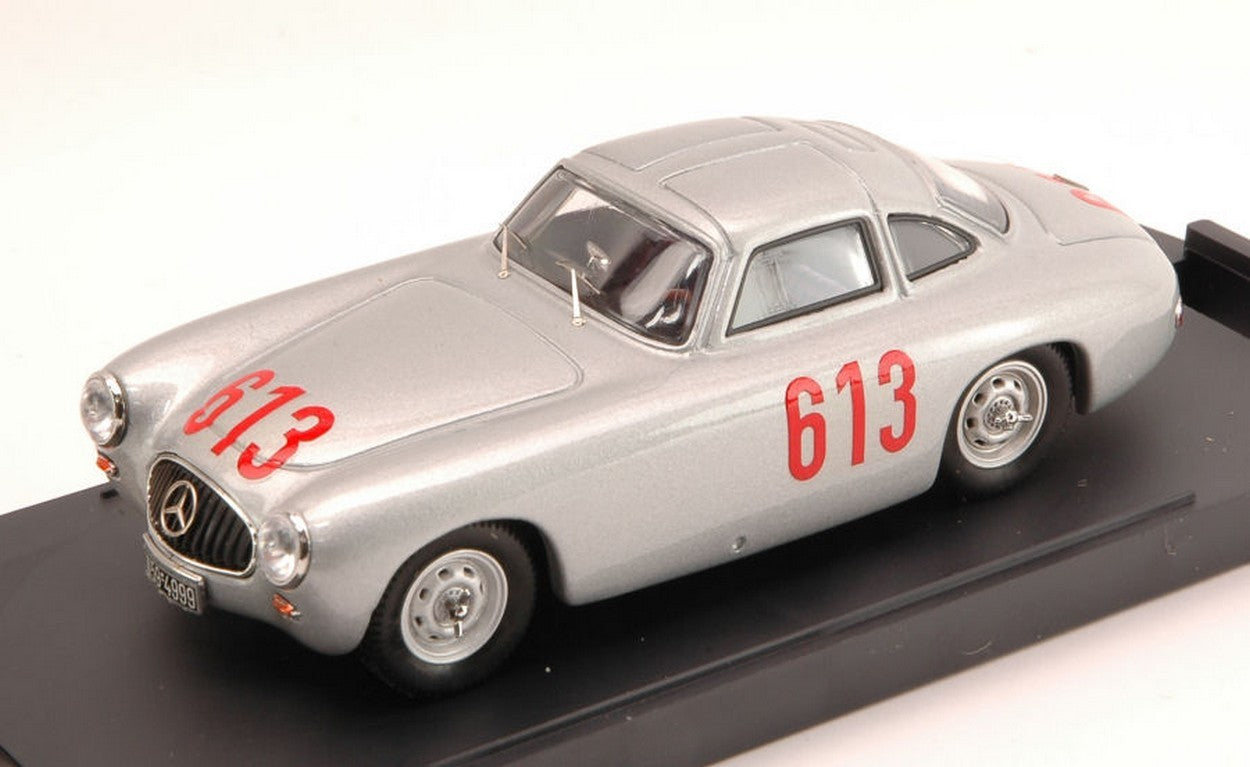 MODELLINO IN SCALA COMPATIBILE CON MERCEDES 300 SL N.613 4th MILLE MIGLIA 1952 CARACCIOLA-KURRLE 1:43 BANG BG7213