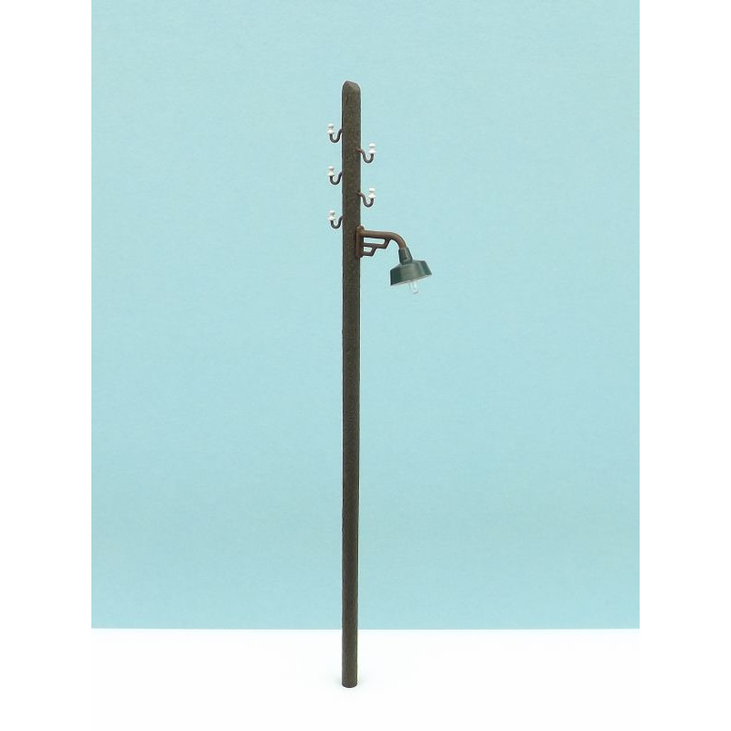 Palo in legno con luce e posa. KLUBA 2765