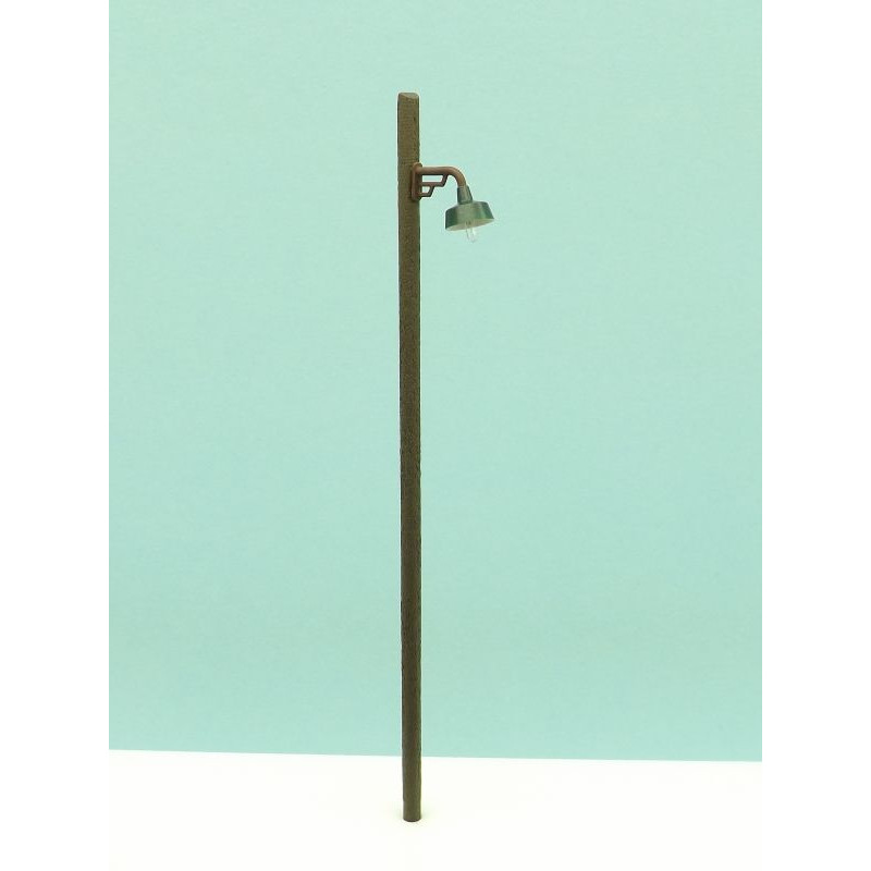 Palo in legno con luce. KLUBA 2763