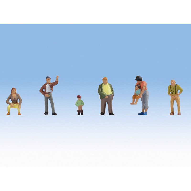 *Facendo pipì. NOCH 36561