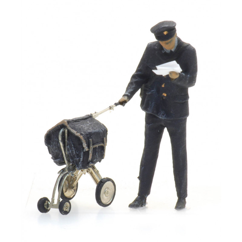 Postino con un carretto. ARTITEC 5870004