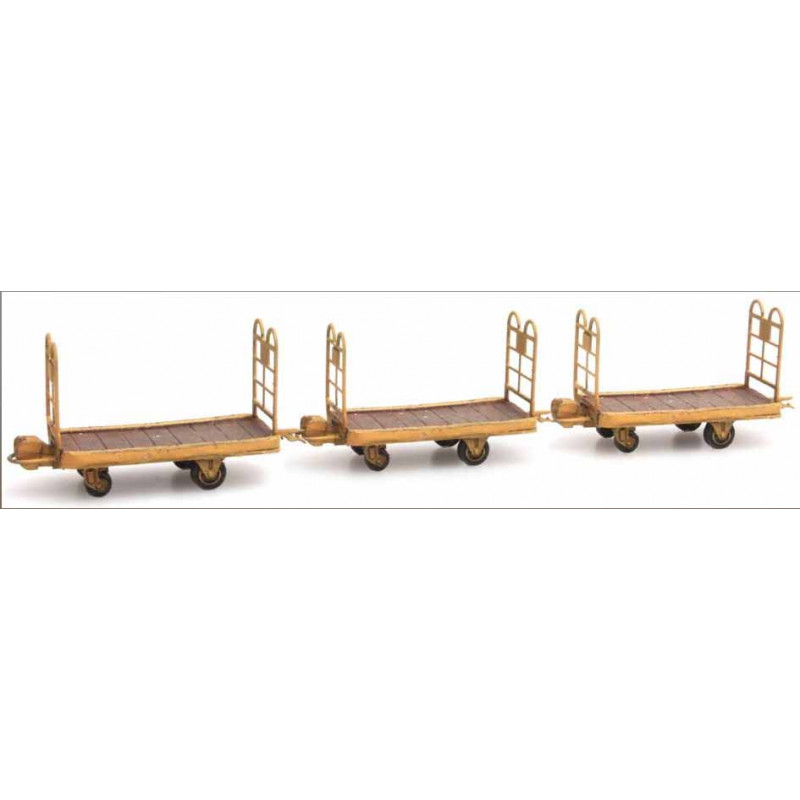 Set di tre carrelli portabagagli. REE MODELES DE-012