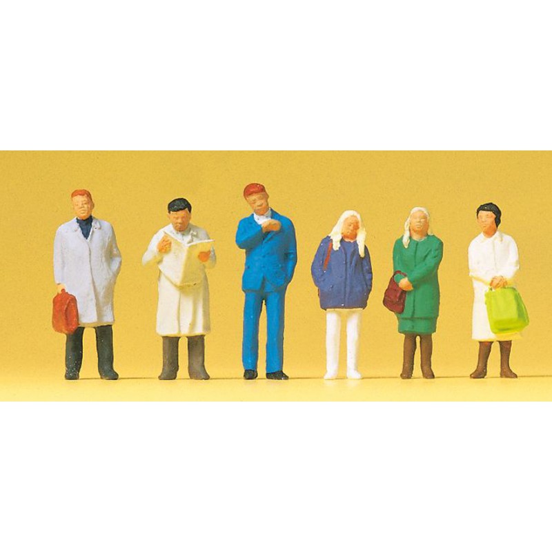 Viaggiatori in attesa. PREISER 14071